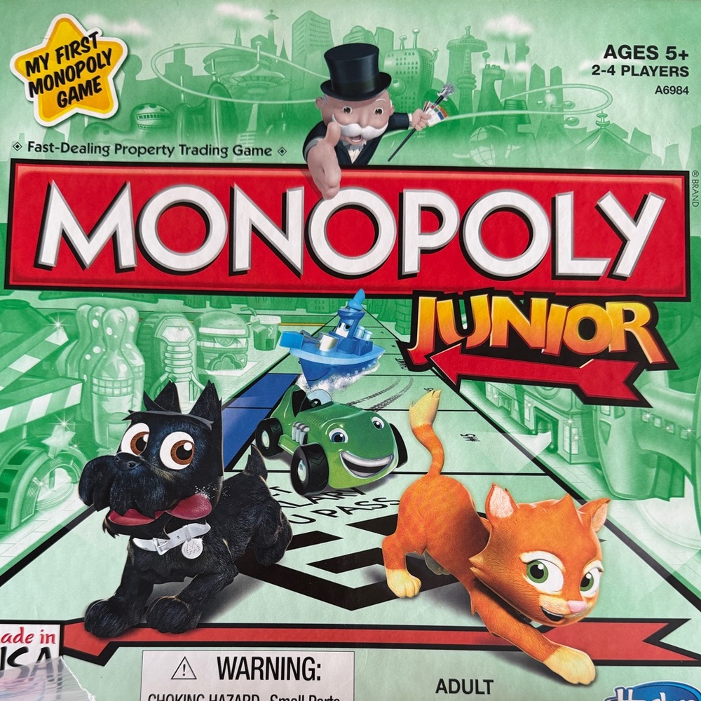 Monopoly Junior Board Game - Picture 2 of 3
